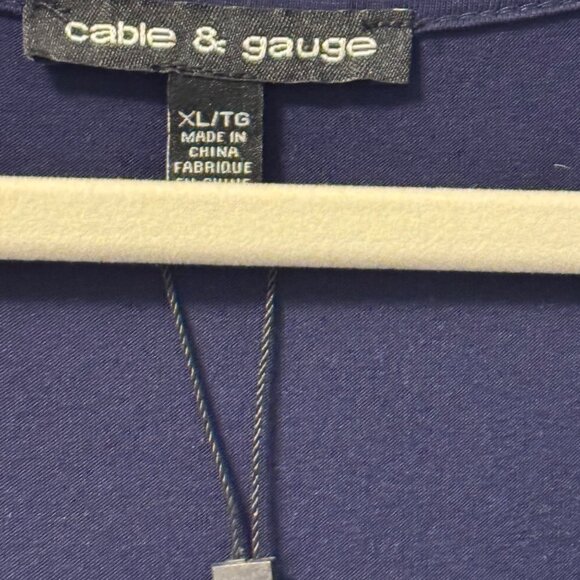 Cable & Gauge Womens Embroidered V-Neck Top Sz XL blouse. NWT - Picture 3 of 11